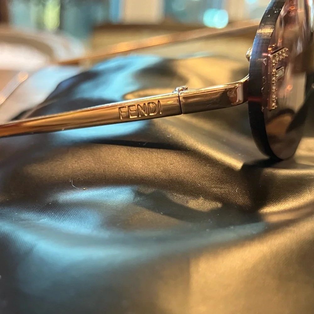 Authentic #Fendi !! color rose gold gradient 
FF Crystal Metal Oval Sunglasses - Picture 11 of 17